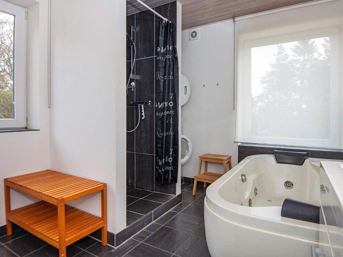 10 Person Holiday Home In R M Bolilmark Luaran gambar