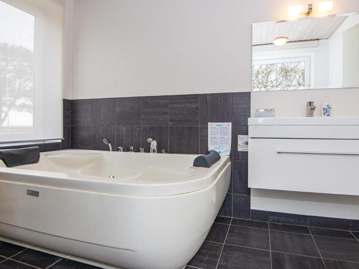 10 Person Holiday Home In R M Bolilmark Luaran gambar